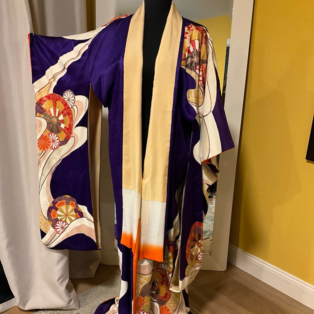 Silk kimono. New and unused